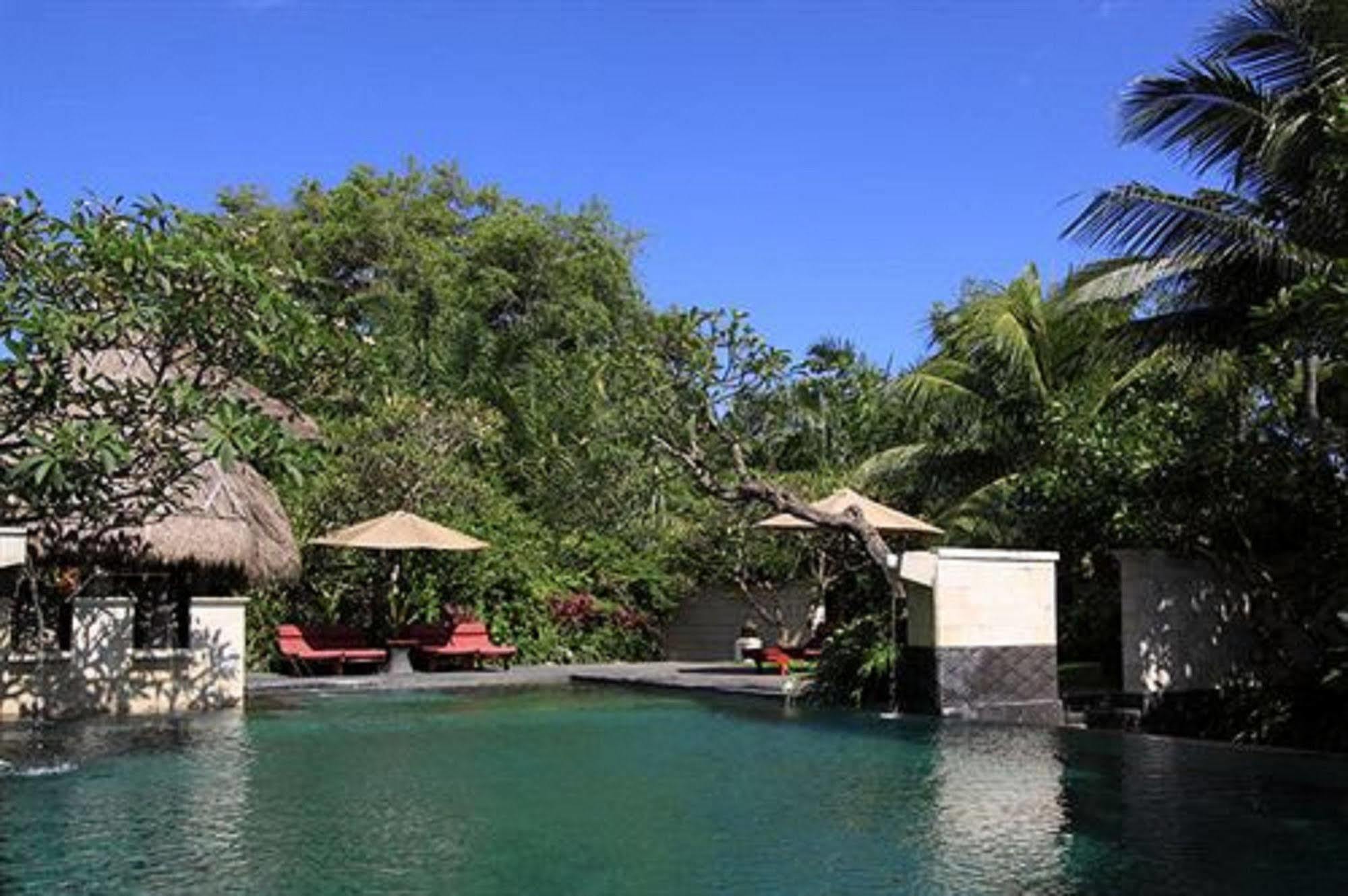 The Sandi Phala Beach Resort And Ma Joly Restaurant Kuta Lombok Exterior foto